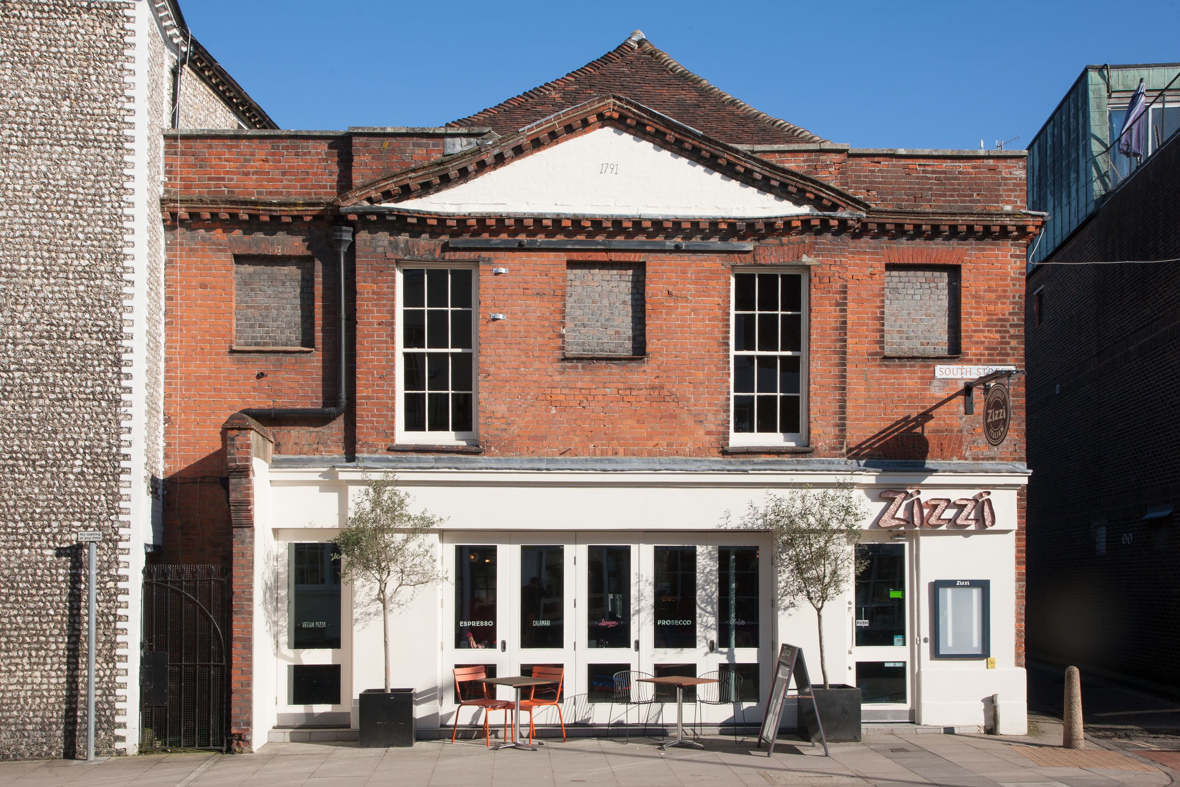 Zizzi Chichester front facing view