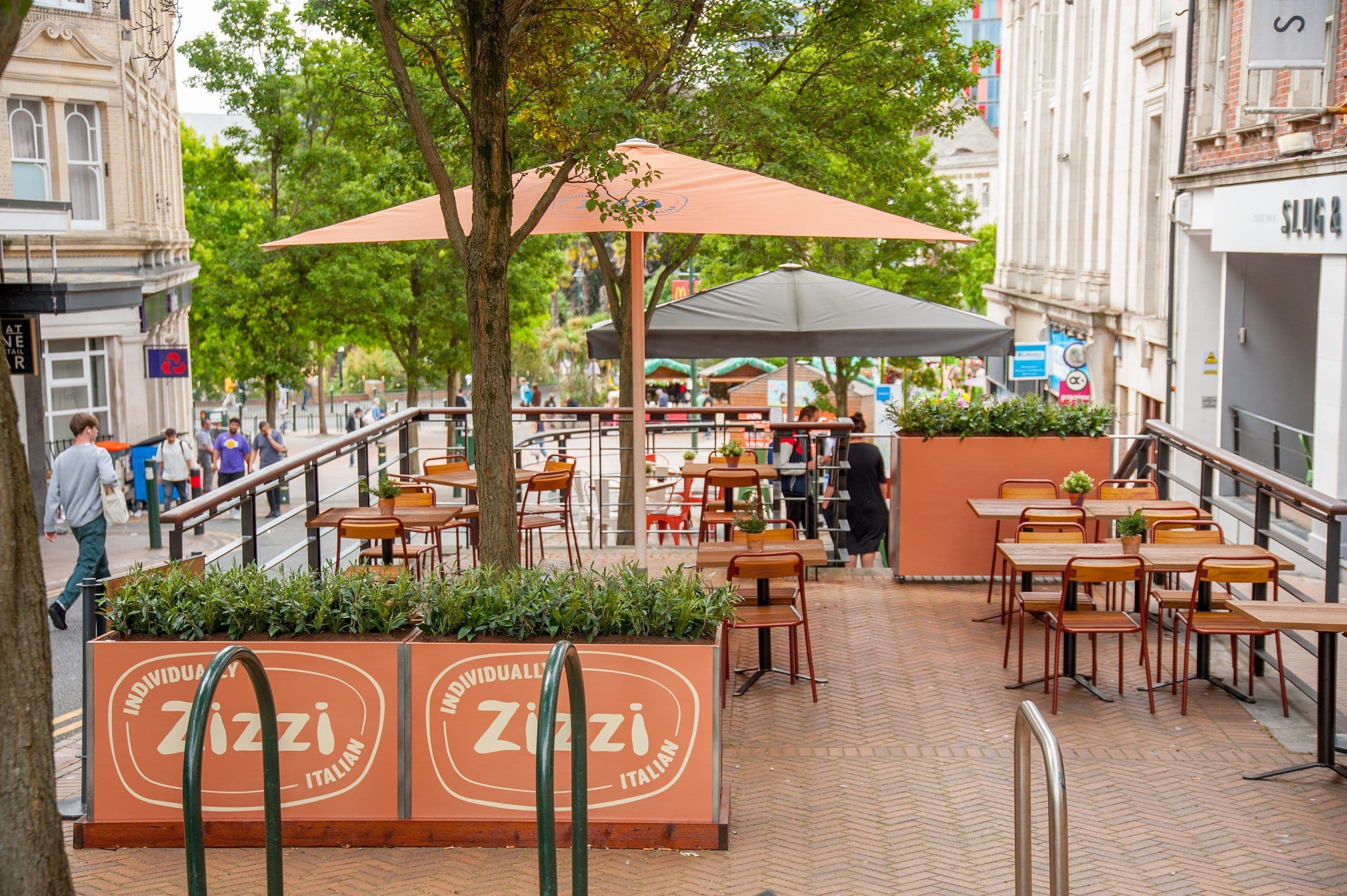 Outside seating at Zizzi Bournemouth
