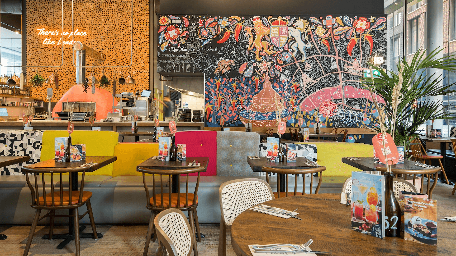 Zizzi London St Giles 1