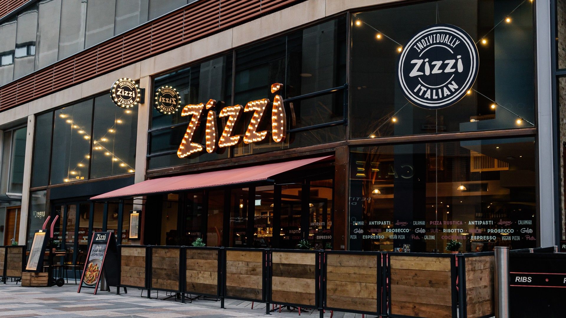Exterior view Zizzi Leicester Highcross 
