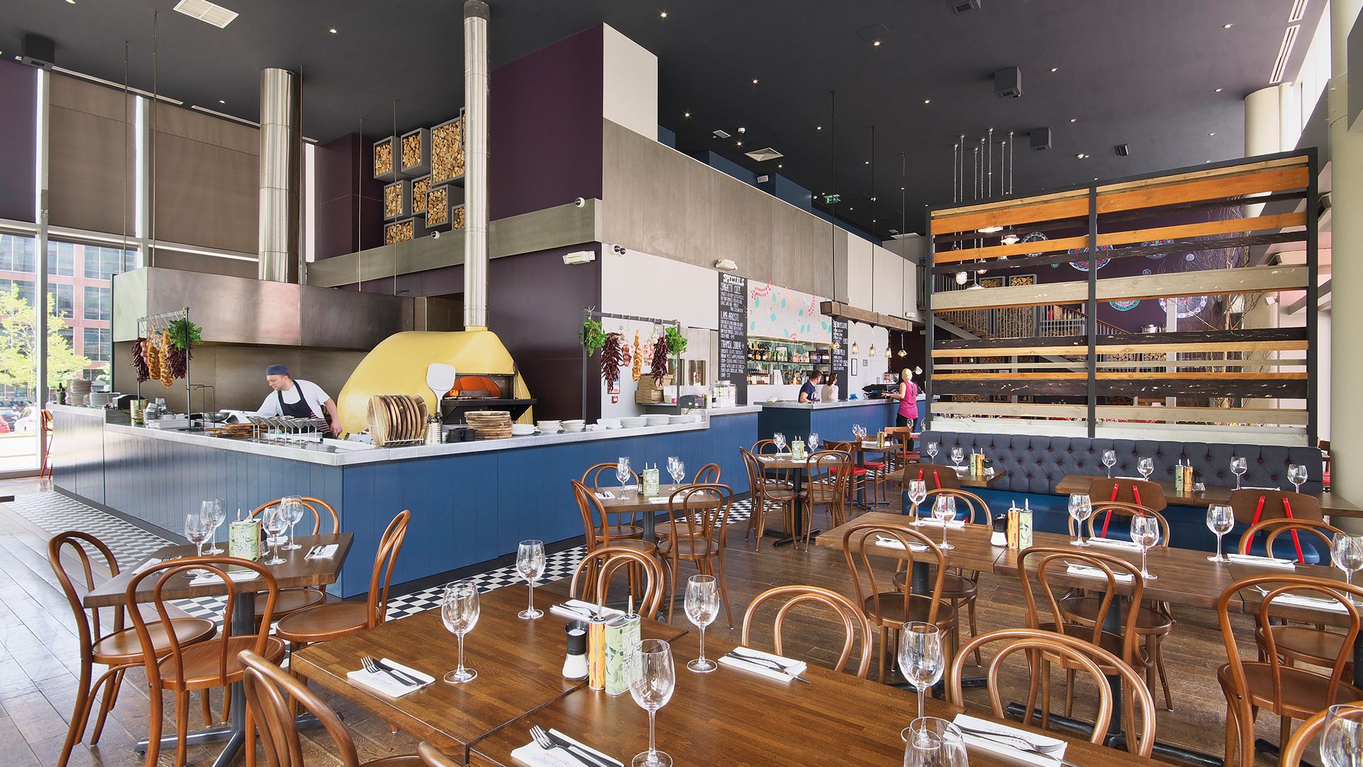 Zizzi-Italian-Milton-Keynes-Hub-2 