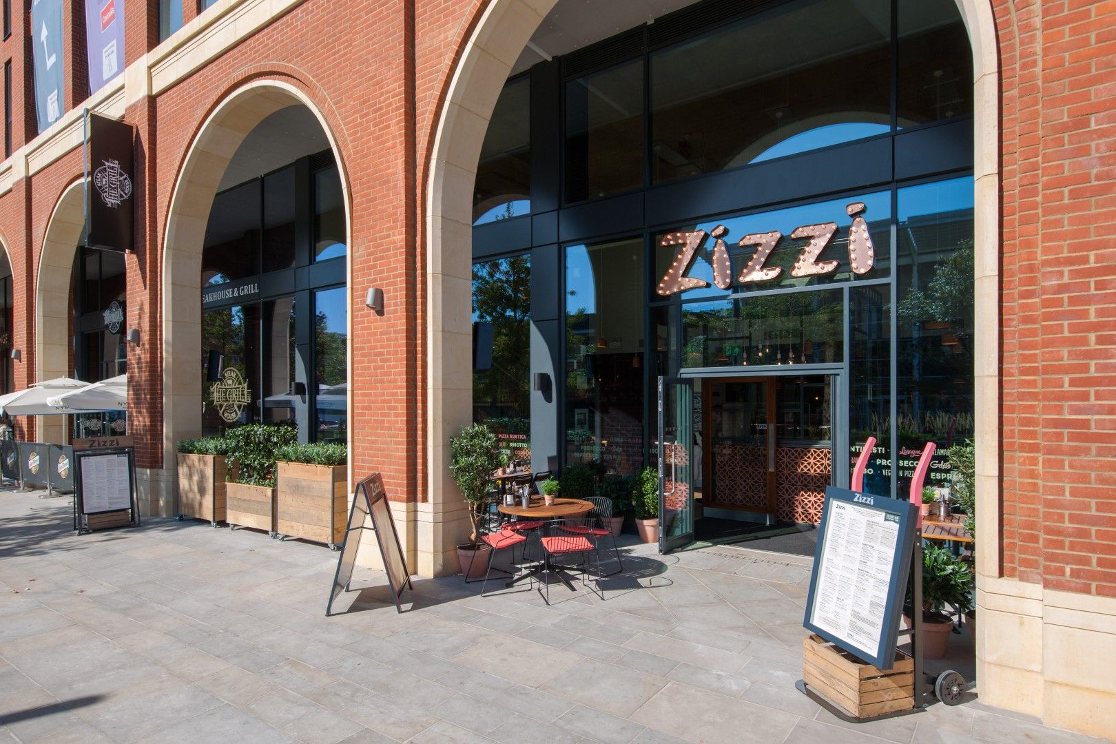exterior Front Zizzi Aylesbury 
