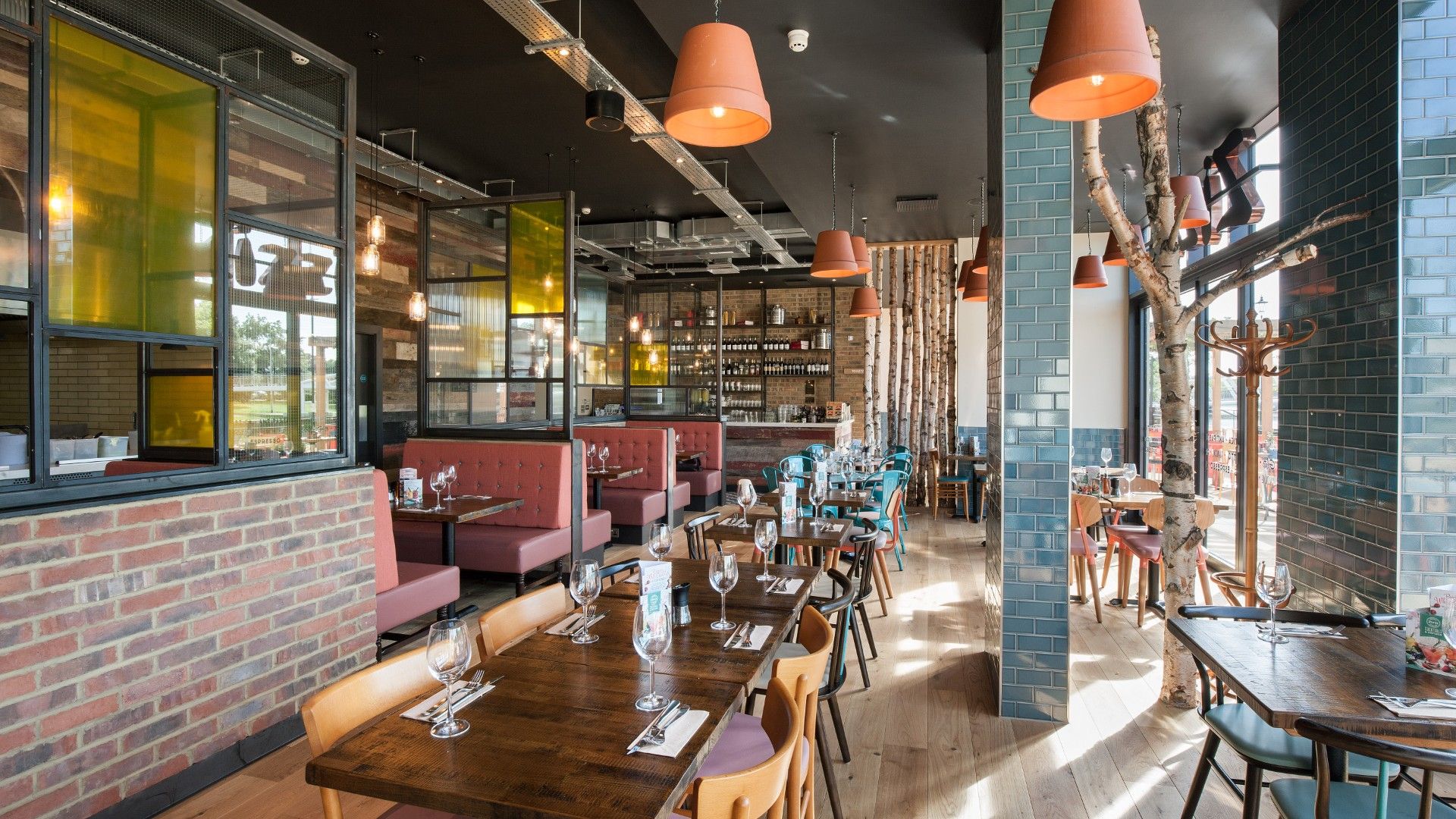 Tables and chairs Zizzi Bedford 
