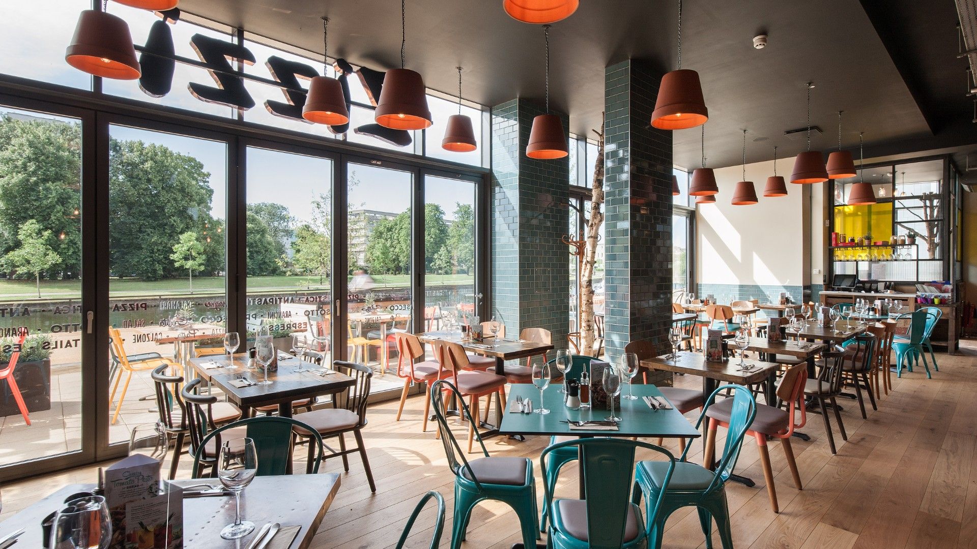 Tables and chairs Zizzi Bedford 