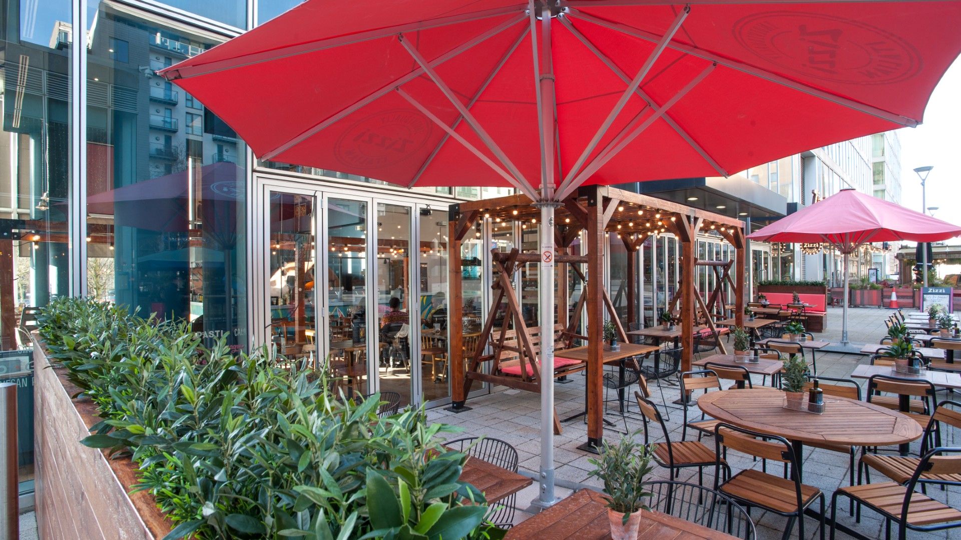 Exterior dining area Zizzi Milton Keynes The Hub 