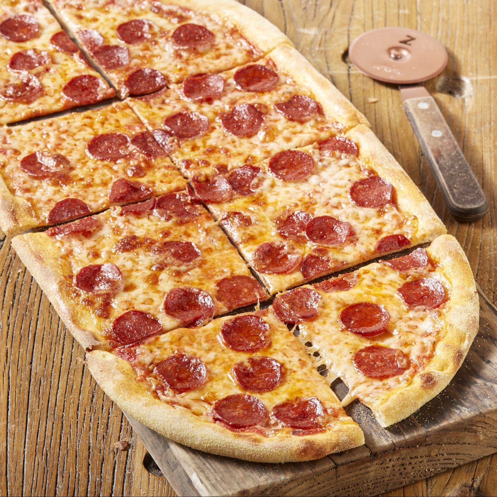 P10649 Zizzi May-444 Pure Pepperoni WEB 